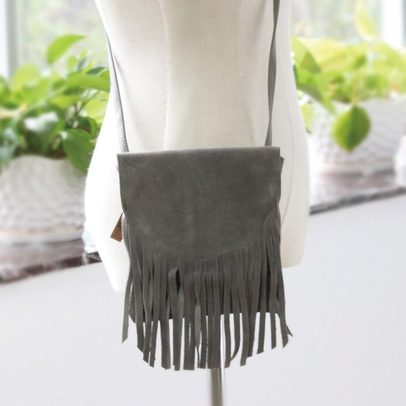 Leather fringed cross-body bag - grey | BAG237