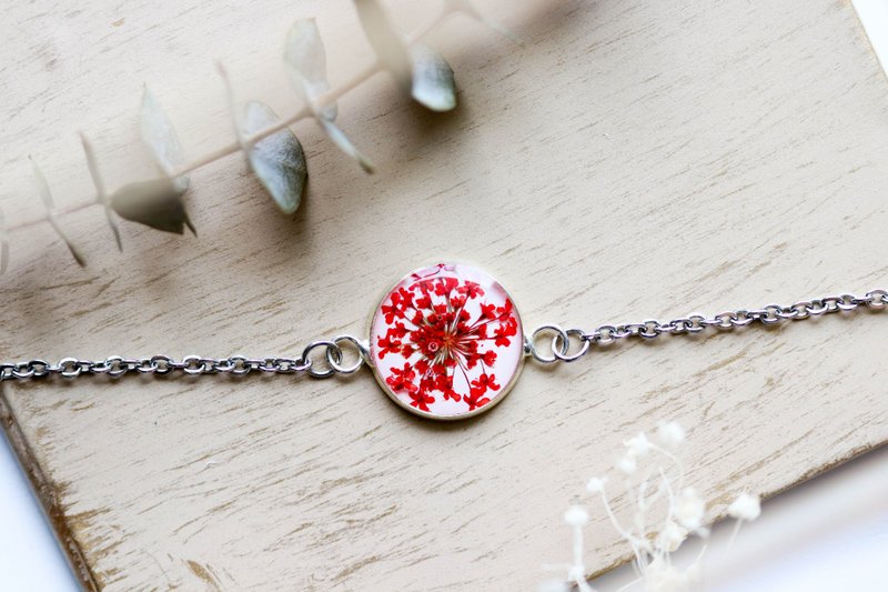 Ammi majus (Red, BG-White) – Bracelet