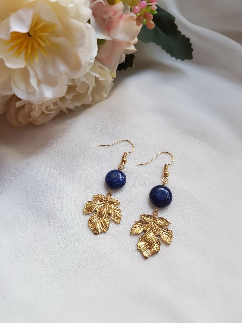 Maple green-lapis lazuli-natural stone earrings / brass ear hook ear clip