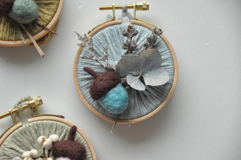 Dry flower wool charm fruit season - strength