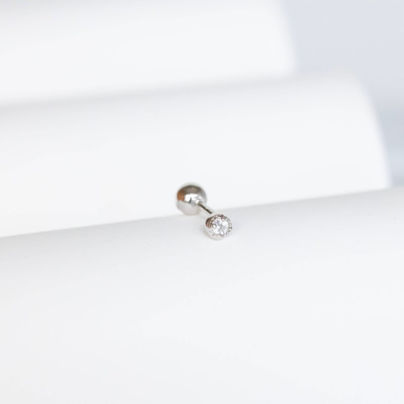 白水晶925純銀迷你小寶石轉珠耳環 - 耳環/耳夾/耳骨夾 - 寶石 銀色