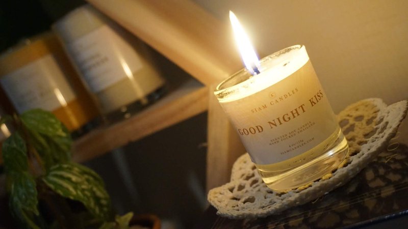 Good Night Kiss | 4oz. MINI SOY CANDLES