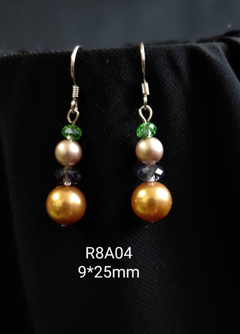 *I am designing*R8A04 Swarovski Crystal. Pearl Earrings
