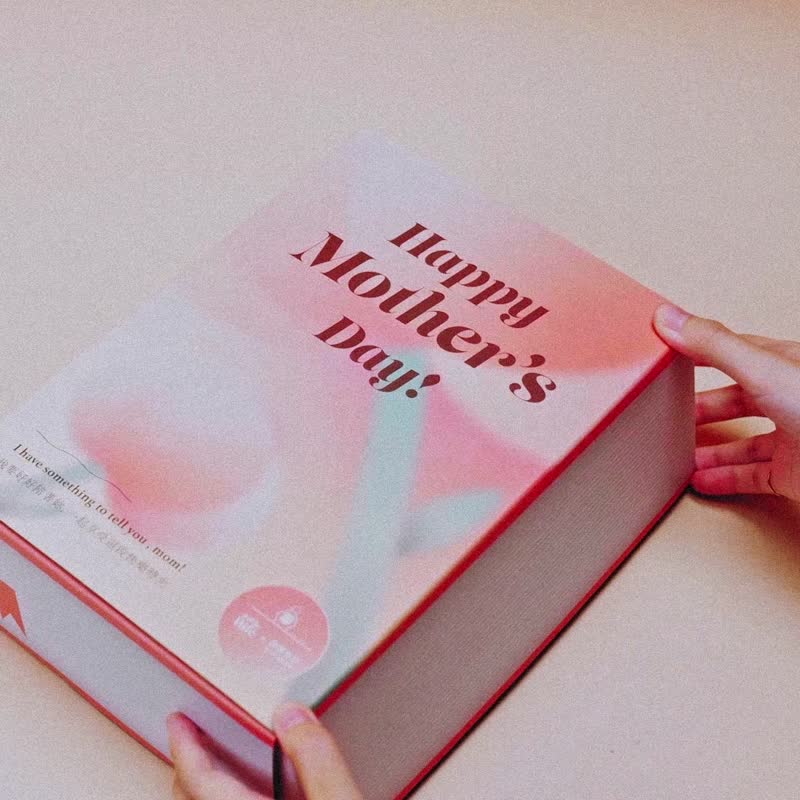 經典美式紅蘿蔔蛋糕母親節禮盒- 讀曆書店 feat. 胖死我太太 - 蛋糕/甜點 - 紙 粉紅色