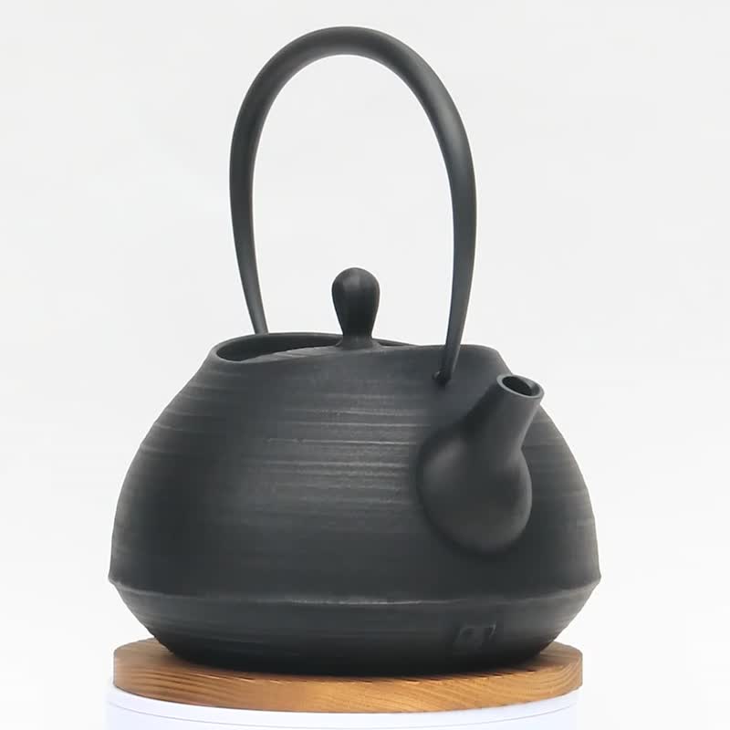 Nanbu tekki Itchudo tetsubin japanese cast iron kettle Hakeme 1L - Teapots & Teacups - Other Metals Black