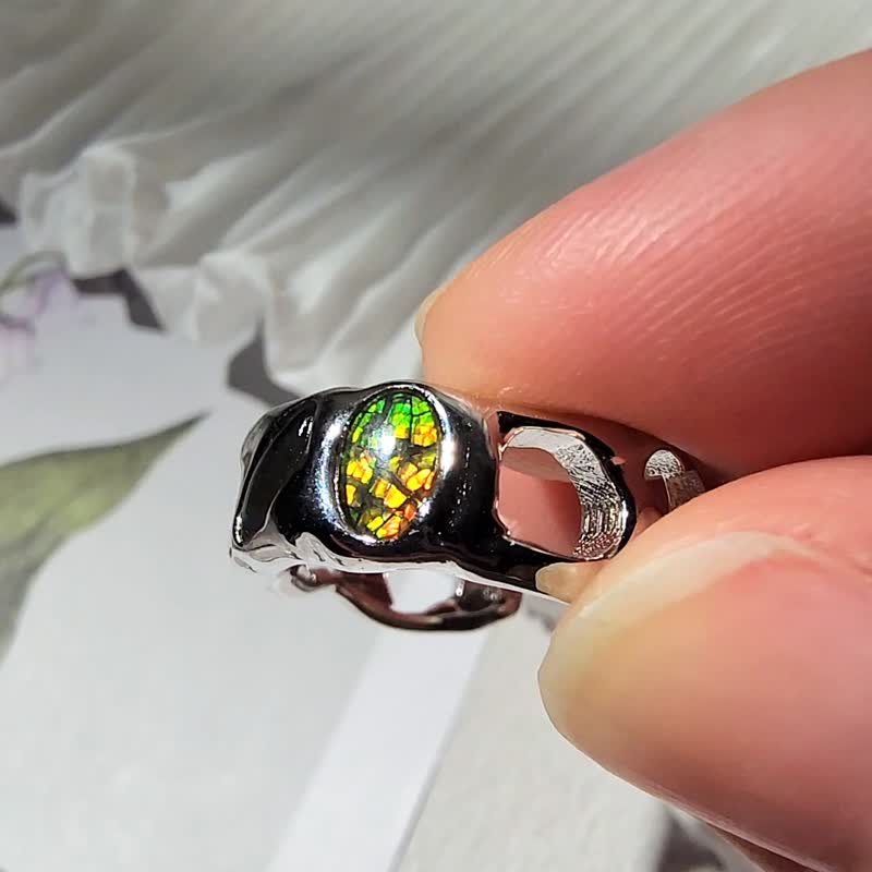 質金系 重工925銀加拿大斑彩石橢圓馬眼縷空造型戒指 全手工製作 - 戒指 - 水晶 多色