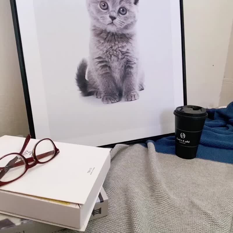 喵寶寶(正面) - 可愛萌感貓咪掛畫/兒童房裝飾/寵物掛畫/家居擺設 - 海報/掛畫/掛布 - 棉.麻 灰色