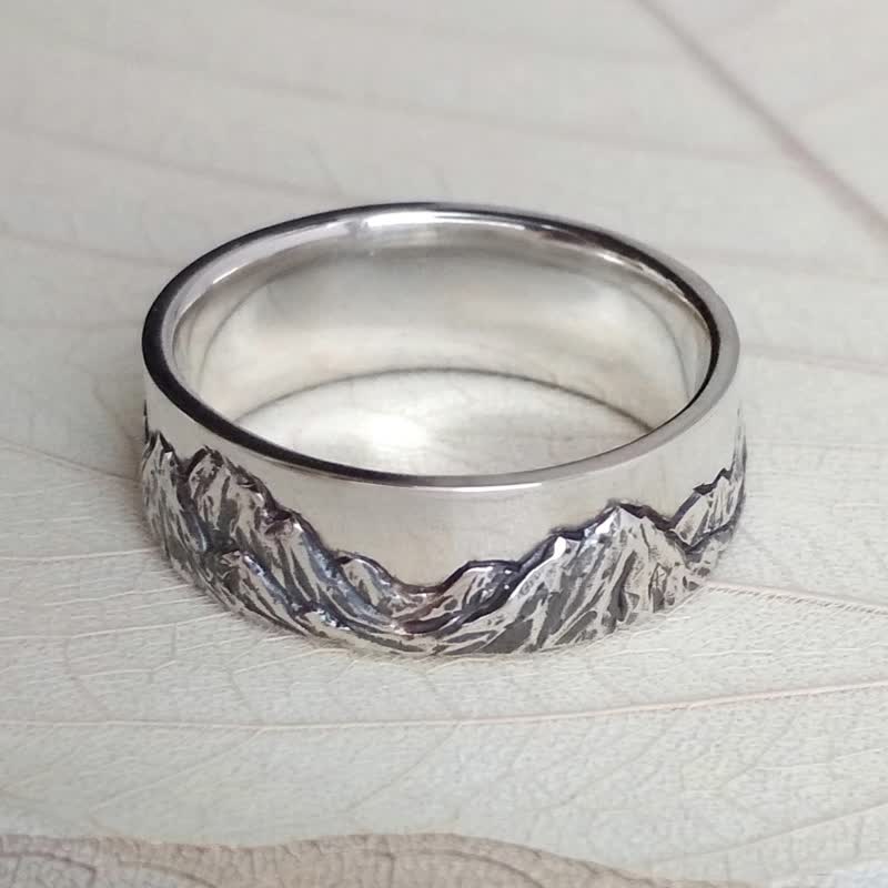 The Majestic Silver Mountain Range Ring - An Elegant Ornament to Symbolize Your - 戒指 - 純銀 銀色