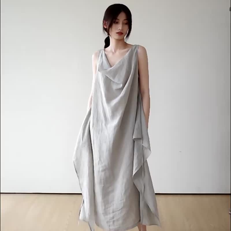 薄雾灰 浪的搖擺立裁蕩領多穿洋裝 進口亞麻無袖寬松直筒連身裙 - 洋裝/連身裙 - 棉.麻 灰色