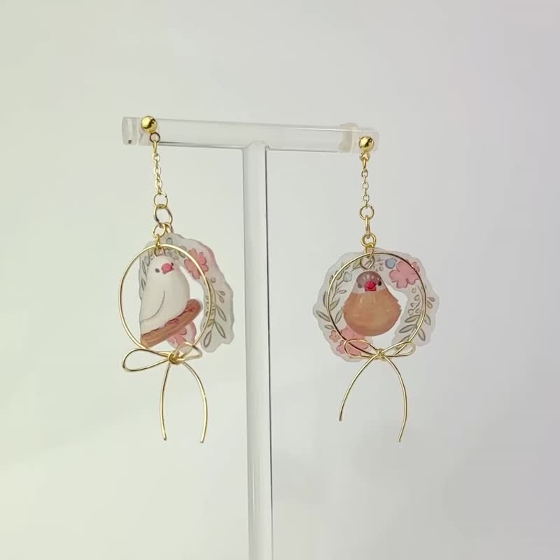 Bird wreath gold thread bow earrings/ Clip-On/ear pins - Earrings & Clip-ons - Resin White