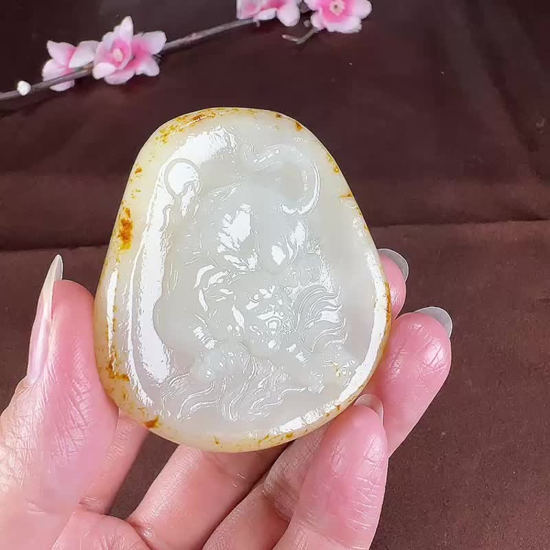 天然新疆和田玉籽料老虎下山虎吊墜玉質細膩溫潤色澤柔和匠心雕刻 - 吊飾/掛飾 - 玉石