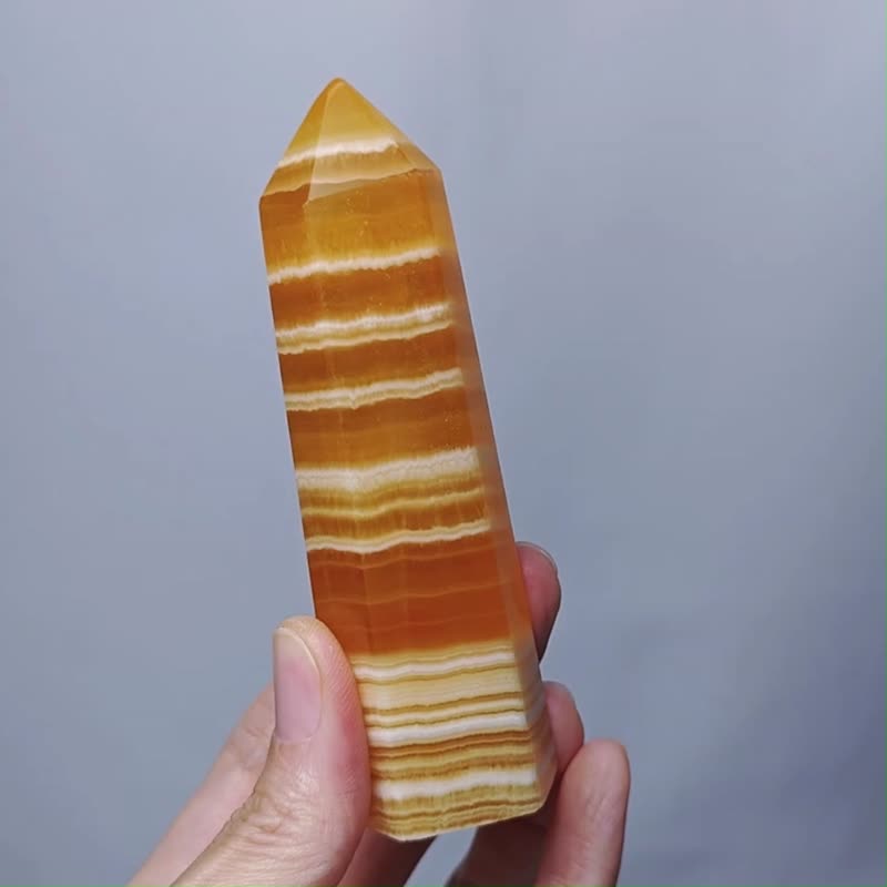 The business of yellow fluorite and calcite is rising steadily. Yanta nominated a single product of the pillar of optimizing the sky and attracting wealth. - Items for Display - Gemstone Yellow