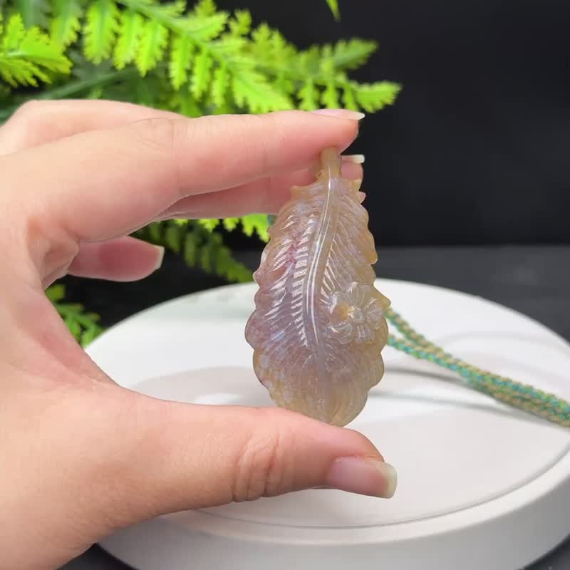 高品質珊瑚玉吊墜項錬冰潤高瓷玉化雪花紋手雕羽毛梅花提升運勢 - 項鍊 - 玉石