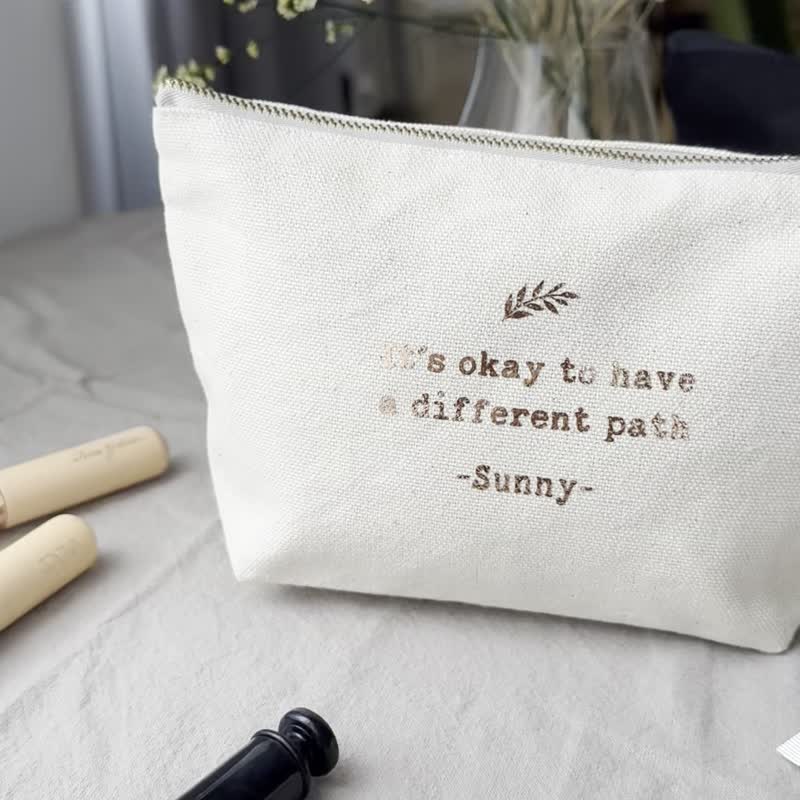 [Customized handbags, cosmetic bags] Customized hot stamping of Proverbs | Wedding, birthday and graduation gifts - Toiletry Bags & Pouches - Cotton & Hemp Black
