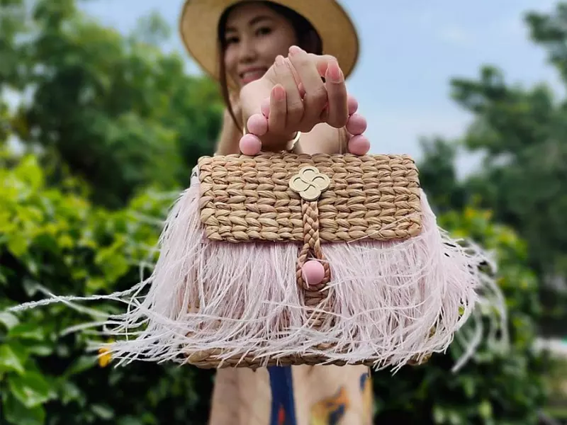 泰國包包推薦：SEASAAN 木珠手柄羽毛包