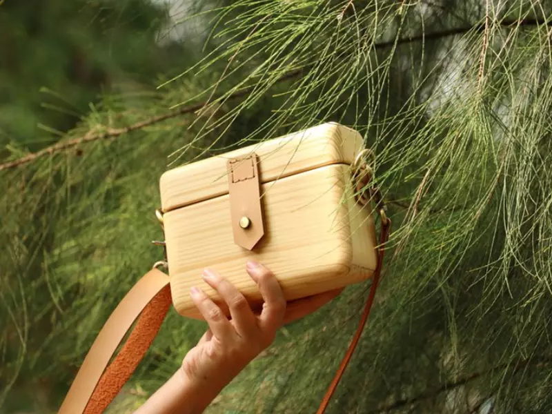 泰國包包推薦：WOODVIEW 米色手工木製復古包包