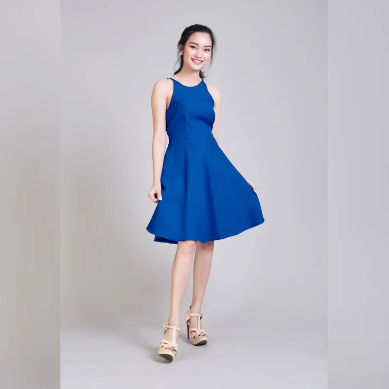 色彩鑑定 ameliadress 寶藍色露背洋裝