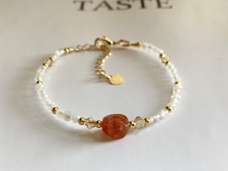 阿魯沙功效 Crystal LaVie 阿魯沙配月光石水晶手鏈