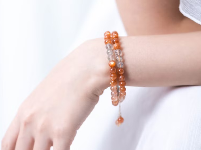 阿魯沙水晶可佩帶在左手或右手