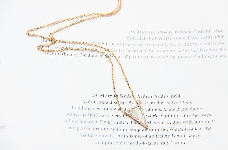 Triangle Pearl Necklace / Mother of pearl Triangle pendan14KGF chain - สร้อยคอ - เครื่องเพชรพลอย สีทอง
