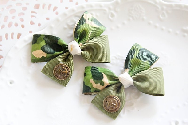 Street camouflage style small fringe clip - ผ้ากันเปื้อน - วัสดุอื่นๆ สีเขียว