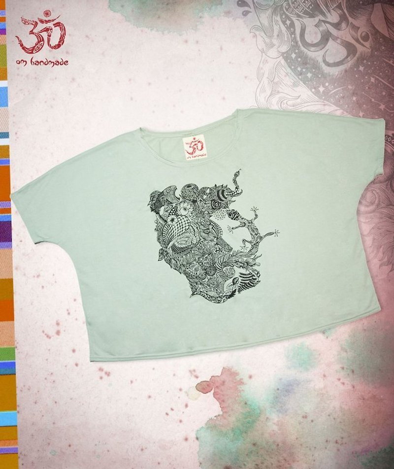 手感寬版旅行T-心靈之圖系列旅行記憶(綠) - เสื้อยืดผู้หญิง - ผ้าฝ้าย/ผ้าลินิน 