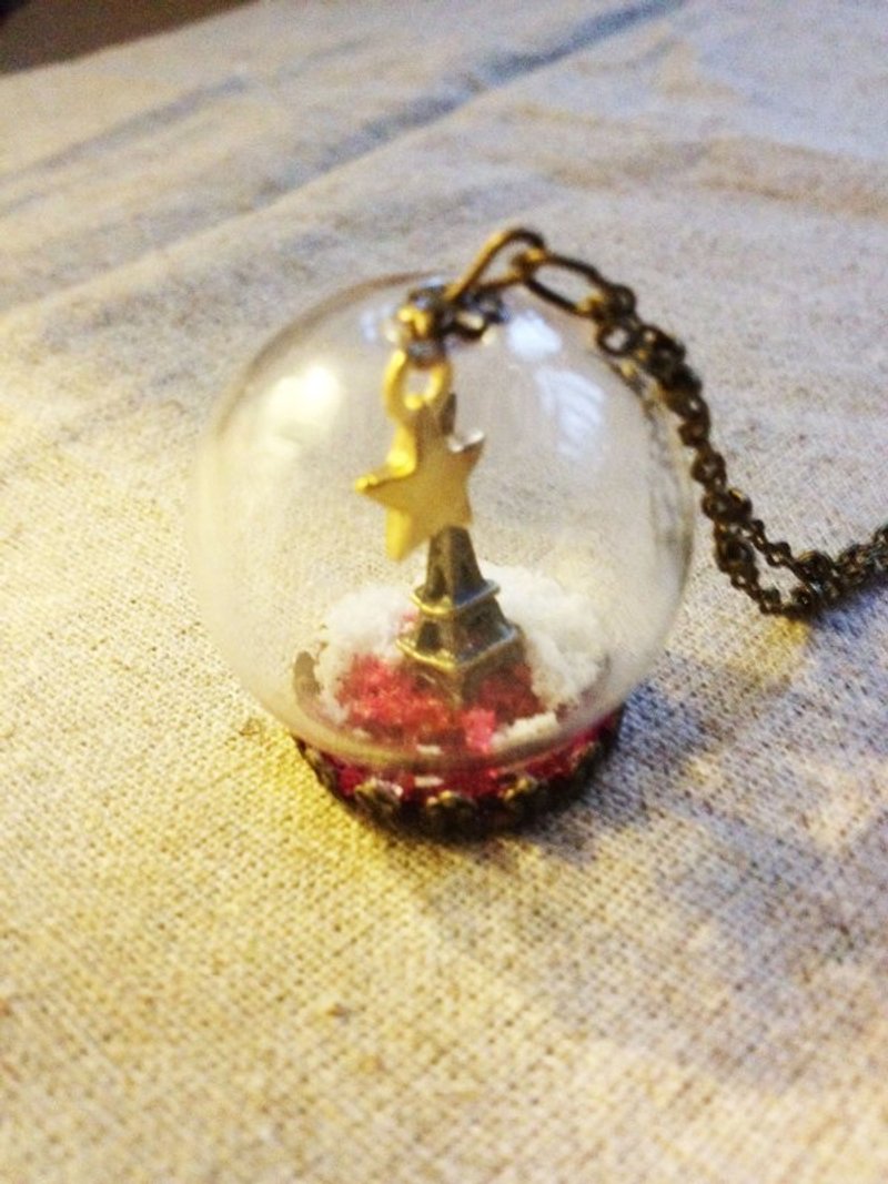 [Imykaka] ♥ crystal ball star Eiffel Tower necklace small Valentine's Day gift - สร้อยคอ - แก้ว สีม่วง