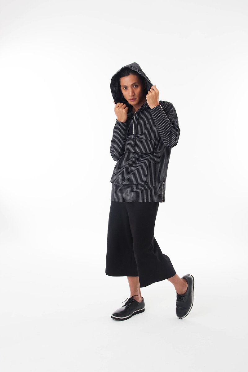 Sevenfold-Waterproof striped hooded large pockets top (Black) - เสื้อฮู้ด - วัสดุกันนำ้ สีดำ