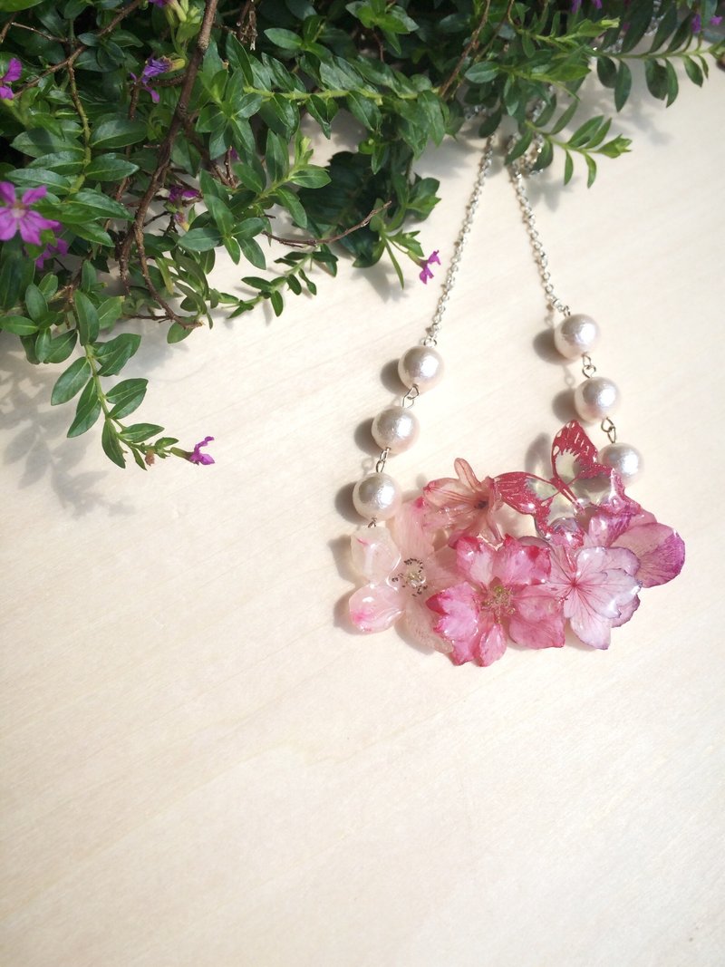 *Haku‧Neko* 蝶戀花之百花齊放粉紅真花頸鏈 - 頸鏈 - 植物．花 粉紅色