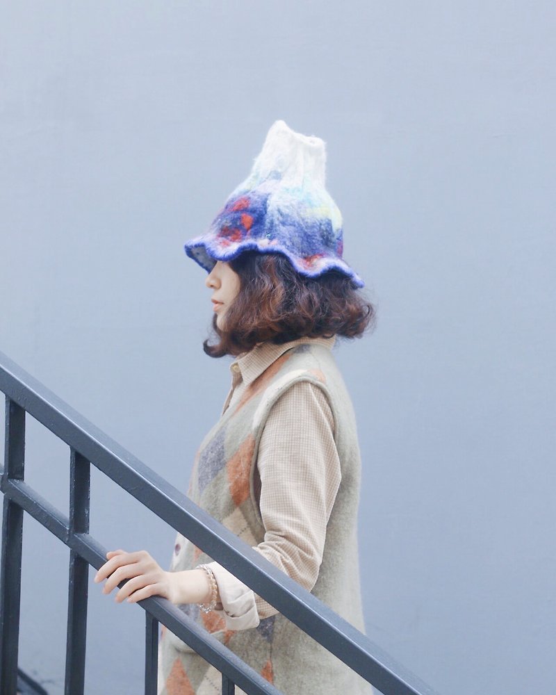 『山的型態』冷靜的冰山（富士山） iceberg fujiyama手工羊毛氈女巫帽 尖尖帽 - 帽子 - 羊毛 藍色