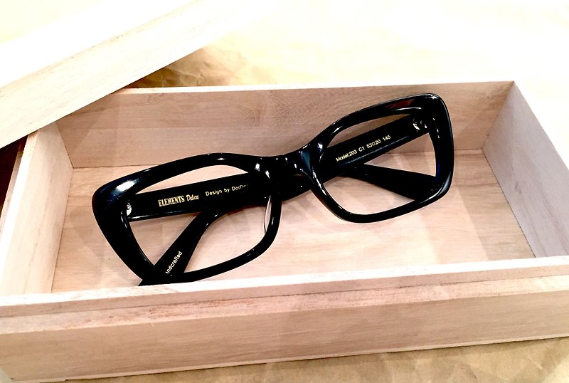 (無庫存)Handmade in Japan Cateye style eyeglasses frame eyewear - กรอบแว่นตา - วัสดุอื่นๆ สีดำ