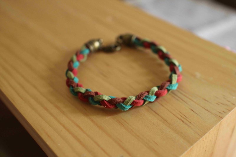 hand made bracelet-- korean synthetic leather【Christmas rings】 - สร้อยข้อมือ - หนังแท้ สีเขียว