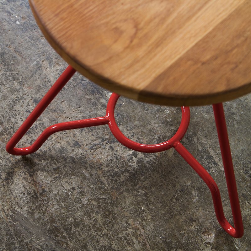 Briggs contours oak rotten stool (red) - เฟอร์นิเจอร์อื่น ๆ - โลหะ สีแดง