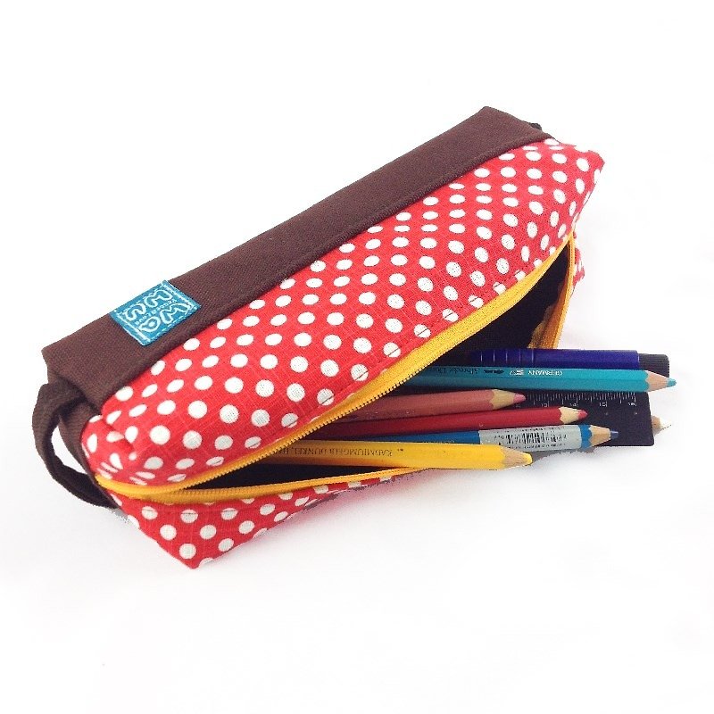 WaWu 吐司筆袋 (紅色點點) - 鉛筆盒/筆袋 - 棉．麻 紅色