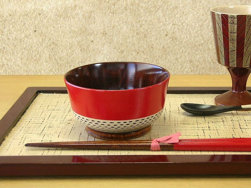 [Christmas gift] Small wooden bowl <Small bowl type> "Notch design" / red - Bowls - Wood Red