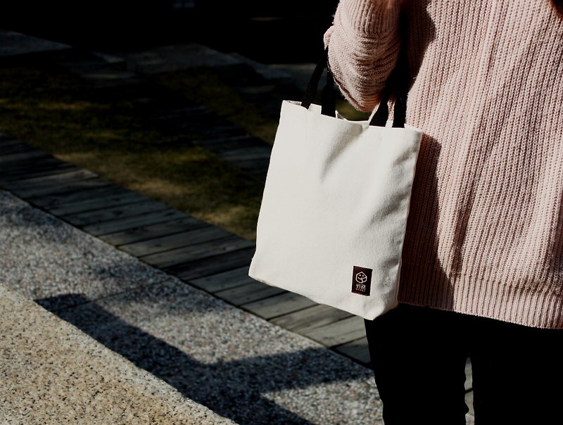 【GOODO Good Service】Handmade × Green Cloth Tote / Lunch Bag - กระเป๋าถือ - ผ้าฝ้าย/ผ้าลินิน ขาว