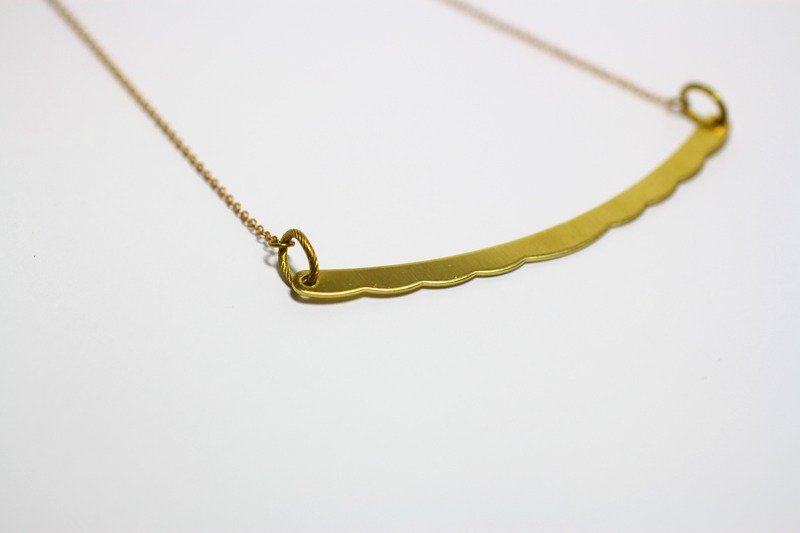 Brass smiled geometric style necklace - สร้อยคอทรง Collar - โลหะ สีทอง