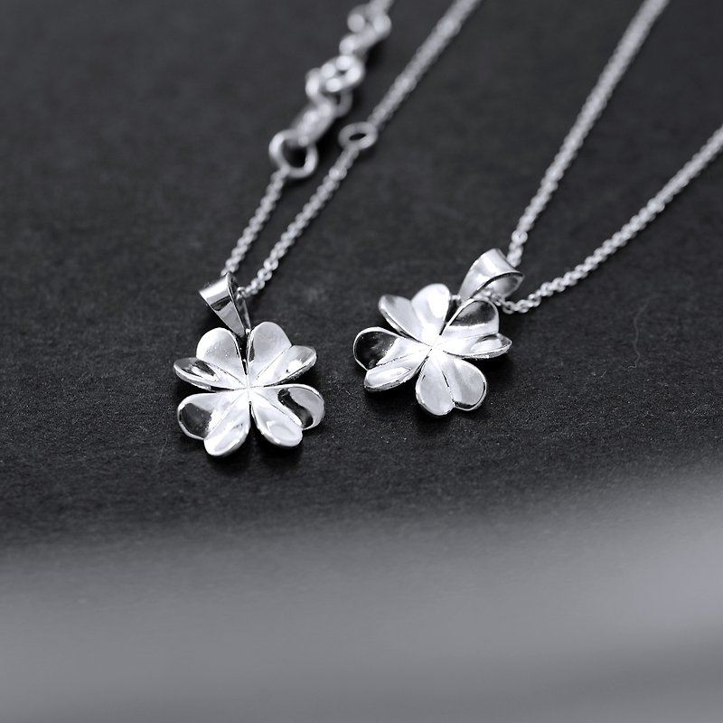 [Yancheng Gold Workshop] Classic four-leaf clover necklace. 925 Silver - สร้อยคอ - โลหะ สีเทา