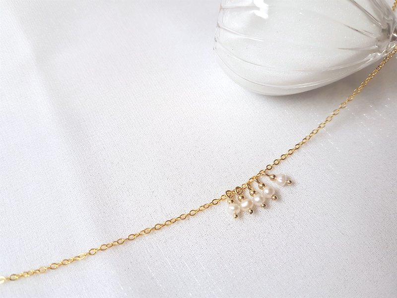 Rattan Wind Chimes‧Pearl Bronze Necklace - สร้อยคอ - ไข่มุก สีทอง