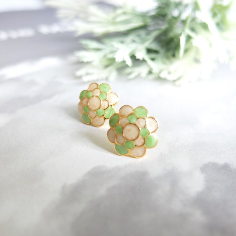 Glorikami Green Cauliflowers earrings - ต่างหู - โลหะ สีเขียว