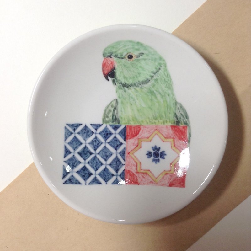 99 Love Tiles-Hand-painted Parrot Small Dish - จานเล็ก - วัสดุอื่นๆ หลากหลายสี