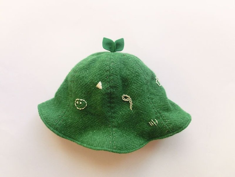 Grow Up! Wool Leaf Hat / Leaves & Nutrients (Green) - ผ้ากันเปื้อน - วัสดุอื่นๆ สีเขียว