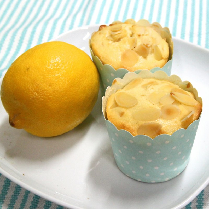 Hand lemon almond muffin (a 2 in) - เค้กและของหวาน - อาหารสด 
