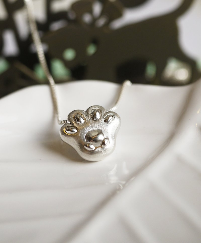 Handmade 925 sterling silver [cat paw meat ball necklace cat necklace] each cat paw has a bear - Necklaces - Sterling Silver Silver