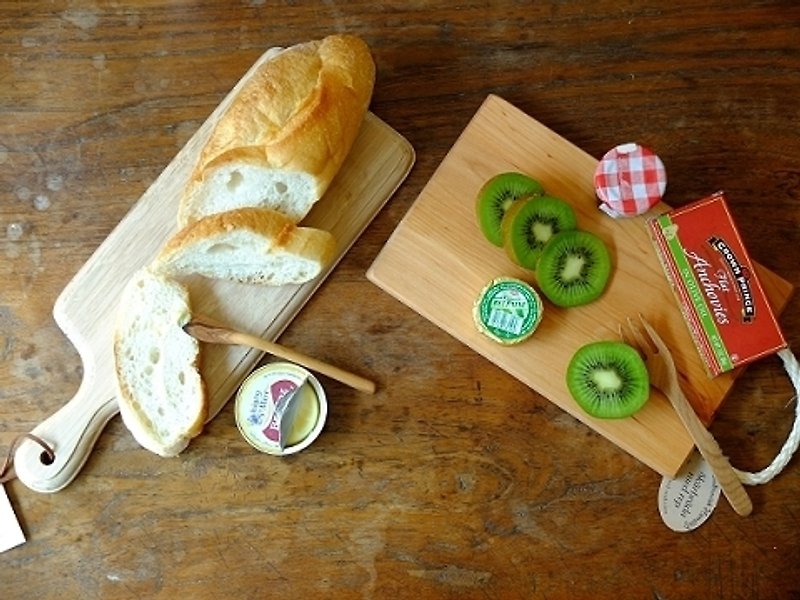 Oak cutting board for hanging bread - Other - Wood Khaki