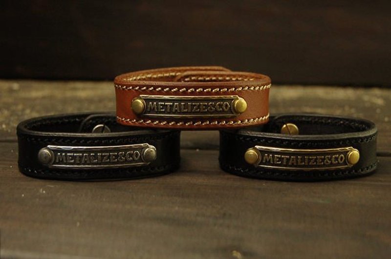 【METALIZE】Logo Metal Tag Leather Bracelet Logo - Bracelets - Genuine Leather 