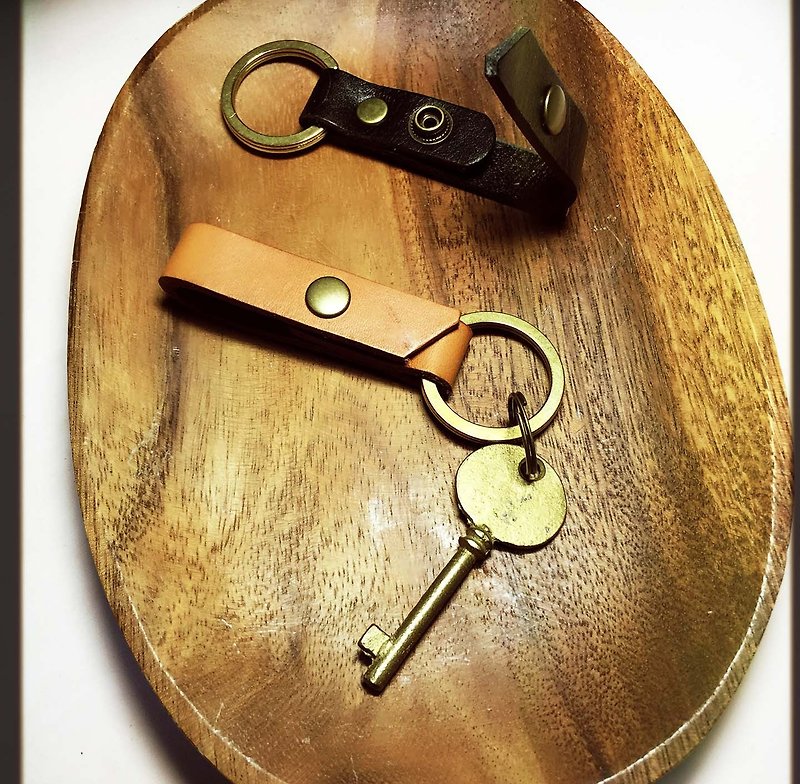 Sienna handmade leather key ring buckle - Keychains - Genuine Leather Brown