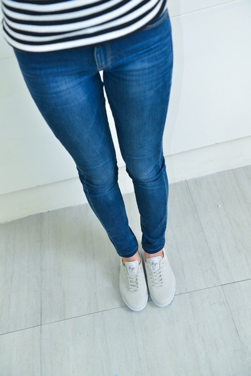 Baltik 經典版型 /米白色/ 台灣寶特瓶纖維(再回收概念,耐穿,不會分解)  女生款休閒鞋---舒適‧簡約。 - 女款休閒鞋 - 其他材質 白色