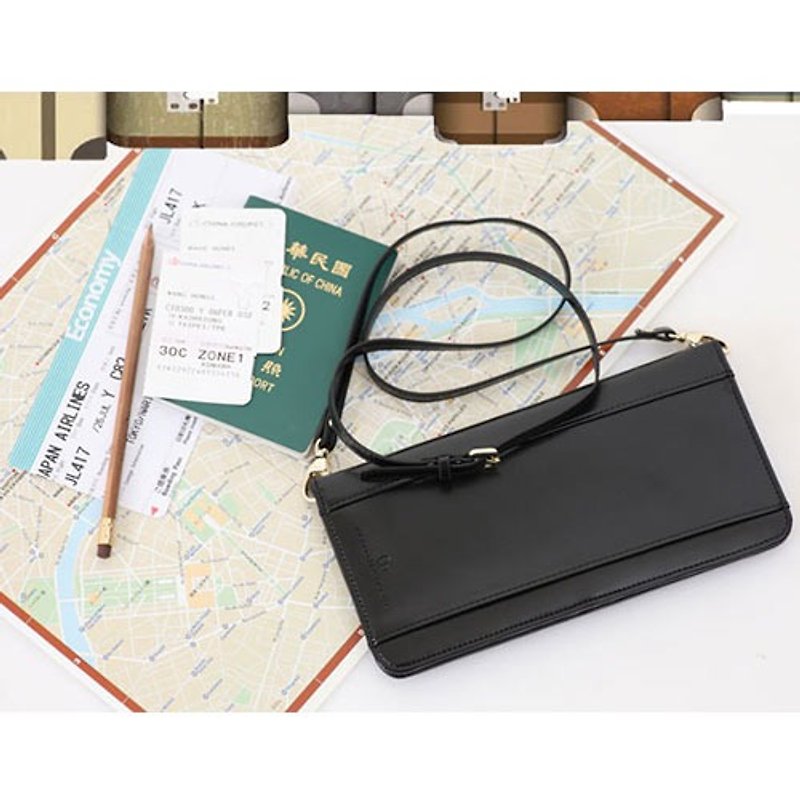 Organized Travel- 肩背式護照包(時尚黑) - 側背包/斜背包 - 其他材質 黑色
