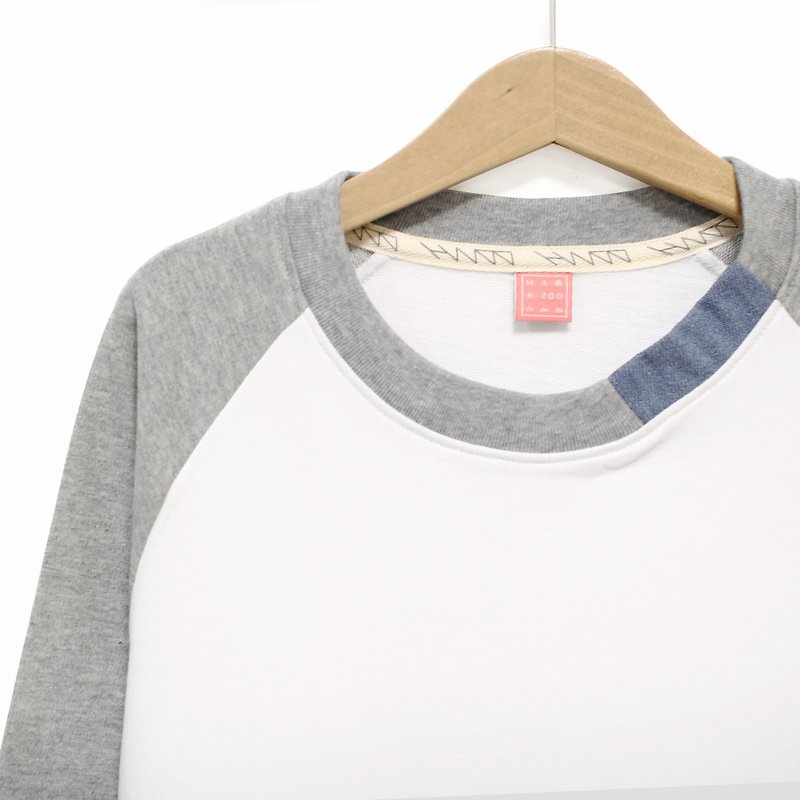 Heather gray * White + tannin fabric neck tie stitching Tee - End of the sale - Women's T-Shirts - Other Materials White